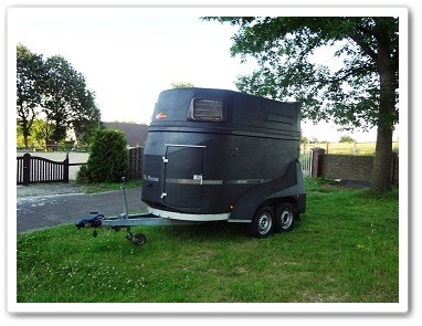 Pferdeanh�nger - Parkhof Enger - Zucht- und Ausbildungsstall in Westerenger Bielefeld Germany 